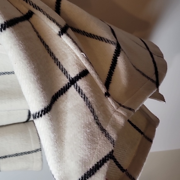 Nordstrom Melloday Ivory & Black Grid like patternJacket with Side Seam Pockets - Picture 15 of 16